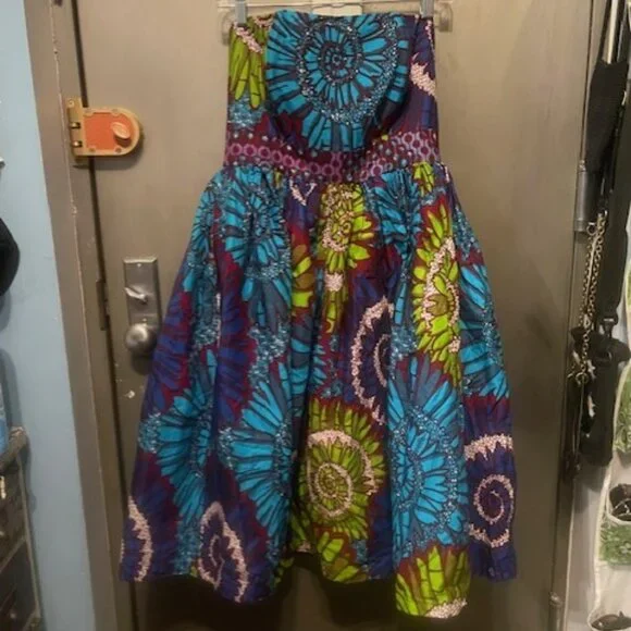 Sika Strapless Fit & Flare Dress - Floral Ghanian Print - Picture 5 of 16